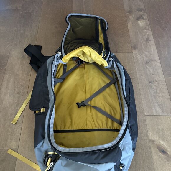 REI VAGABOND TOUR 40 BACKPACK BACK TRAVEL PACK - Picture 4 of 4